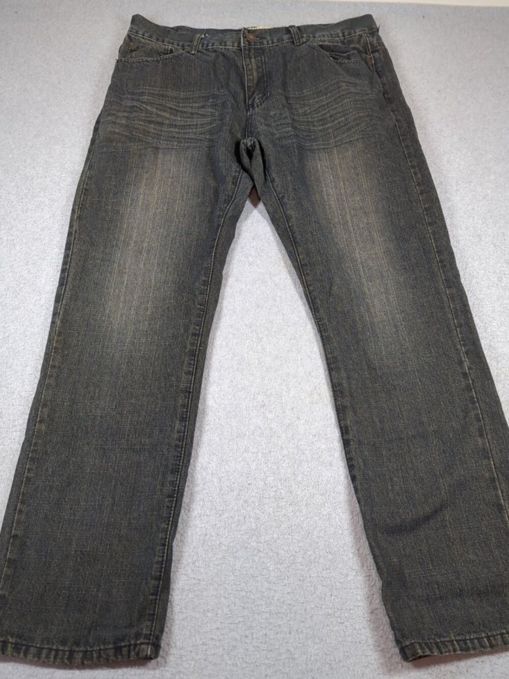 Brooklyn Xpress Jeans Men's 38x32 (Actual 36x32) Relaxed Fit Straight Leg